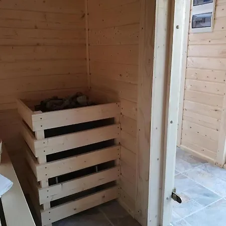 Flauta Caloroczne Z Prywatna Balia, Sauna I Jacuzzi سيانوزيتي