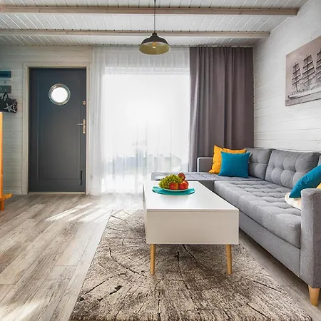 Ferienhaus Flauta Caloroczne Z Prywatna Balia, Sauna I Jacuzzi Sianożęty