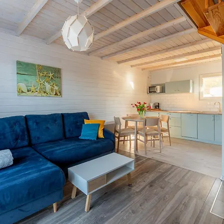 Flauta Caloroczne Z Prywatna Balia, Sauna I Jacuzzi Ferienhaus Sianożęty